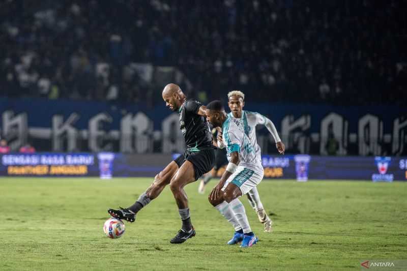 Persib Akan Lakukan Penyesuaian Ketika Jamu Arema