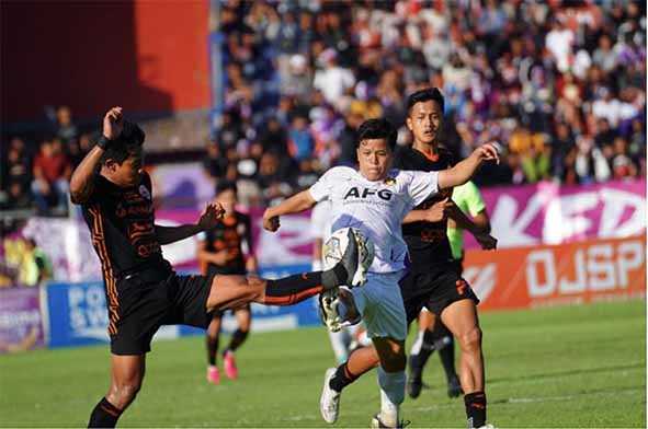 Persik Kandaskan Persija 2-0