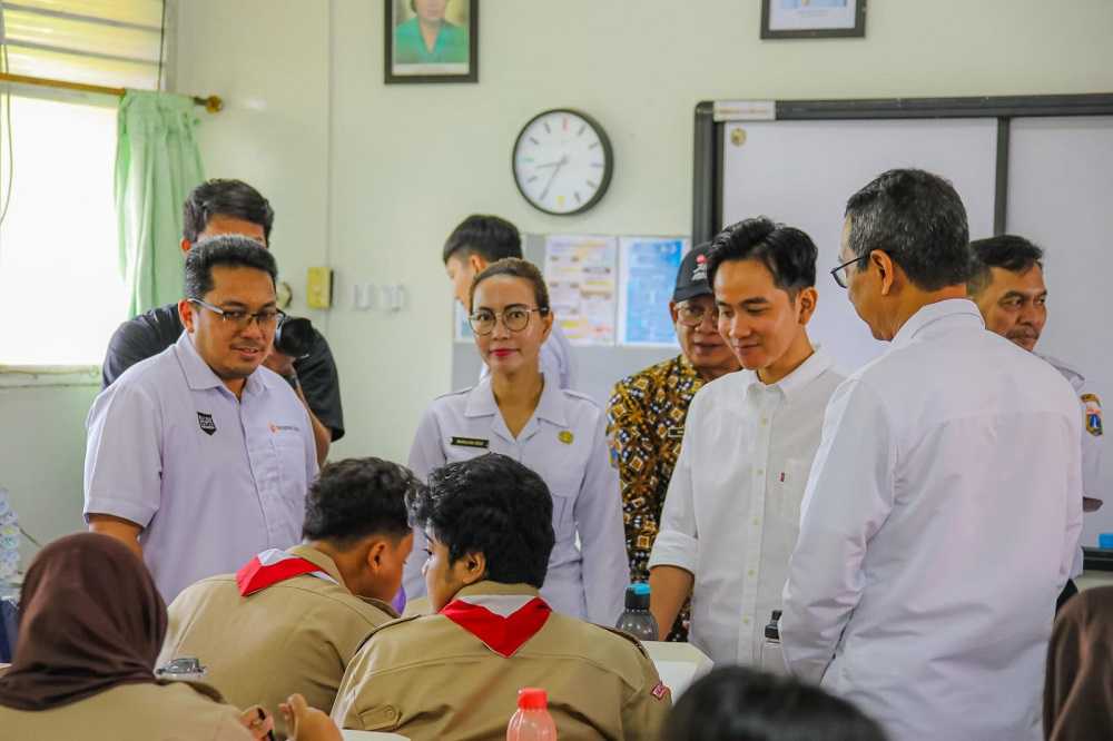 Pertama Digelar di SMA, Heru Harap Uji Coba Makan Bergizi Gratis Penuhi Gizi Siswa