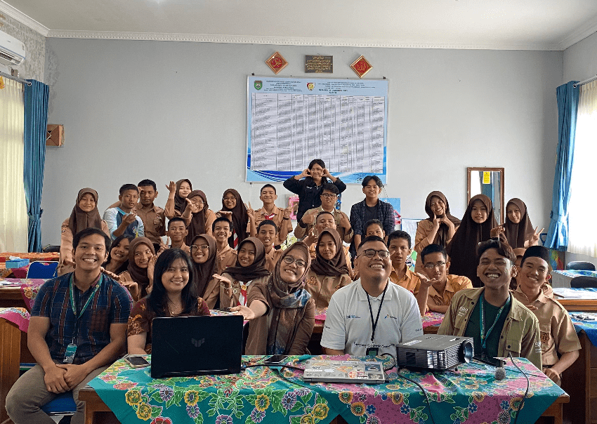 Pertamina Edukasi Inovasi Teknologi Energi Terbarukan di Kalangan SMA