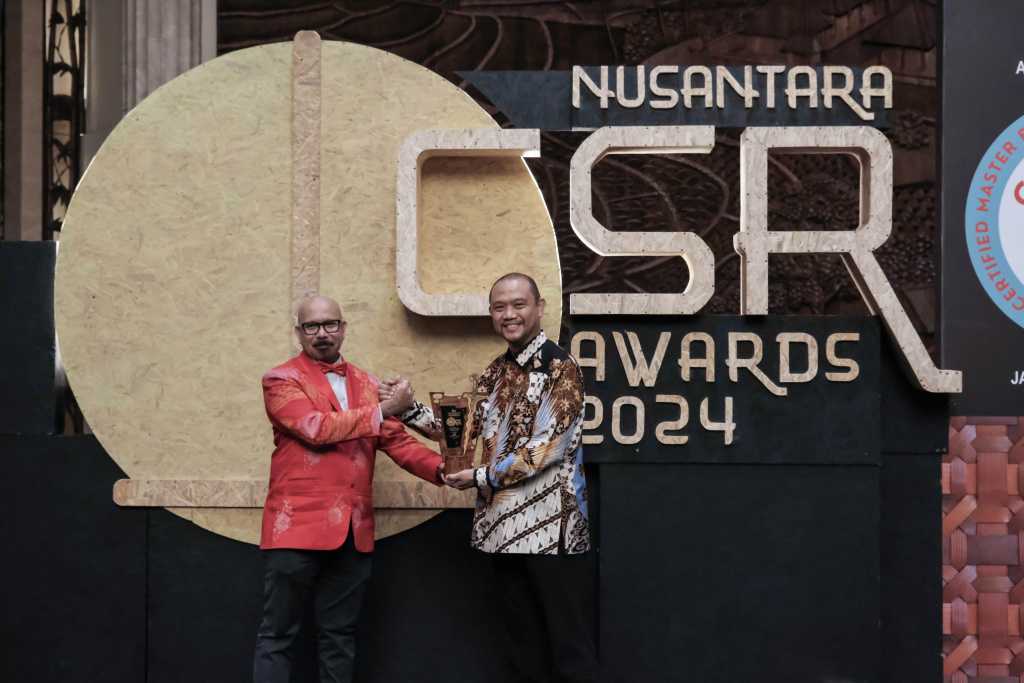 Pertamina Retail Raih Penghargaan dan Trofi Kehormatan Pada Jang Nusantara CSR Award 2024 1