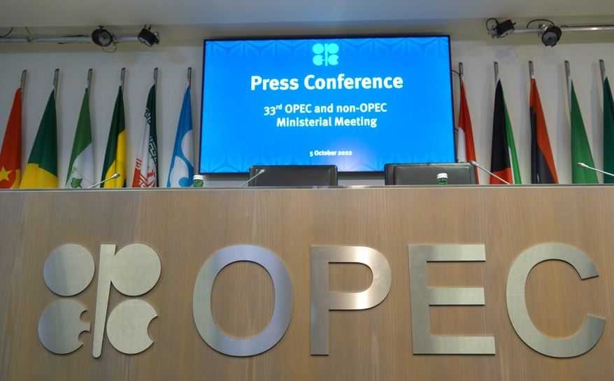 Pertemuan OPEC+ Diperkirakan untuk Pertahankan Pengurangan Produksi