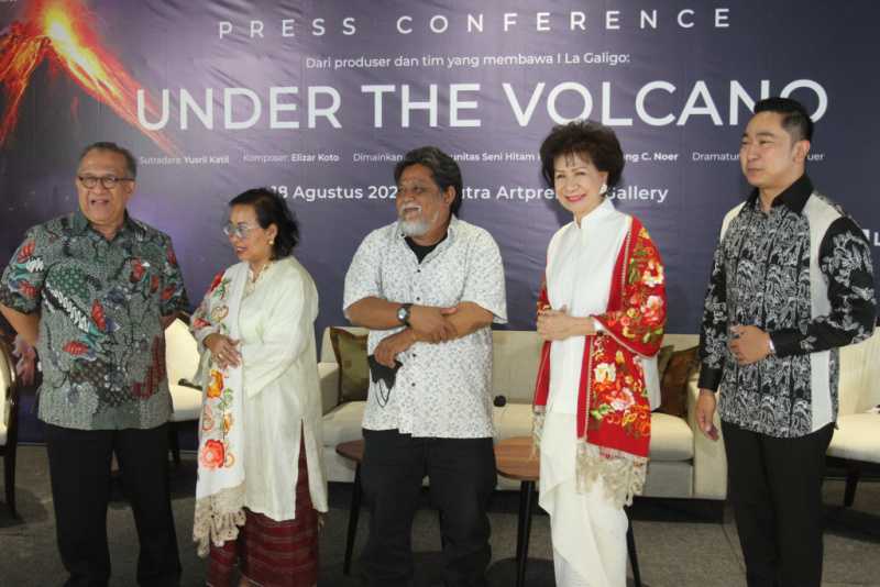 pertunjukkan under the volcano akan digelar di Jakarta 1