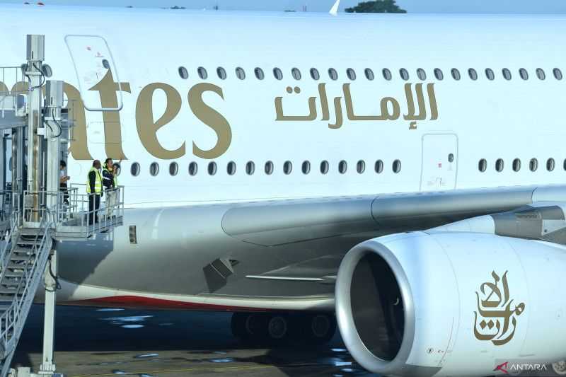 Pesawat Airbus Emirates Mendarat Perdana di Bali