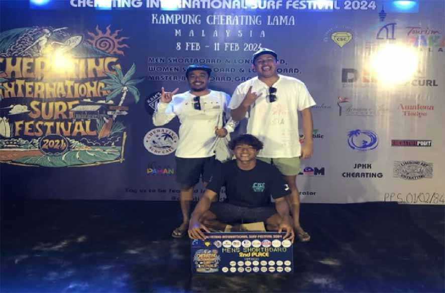 Peselancar Aceh Juara di Kejuaraan Selancar Malaysia