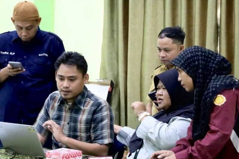 Petani Hulu Sungai Tengah Diajarkan Cara Memproduksi Poligon Padi