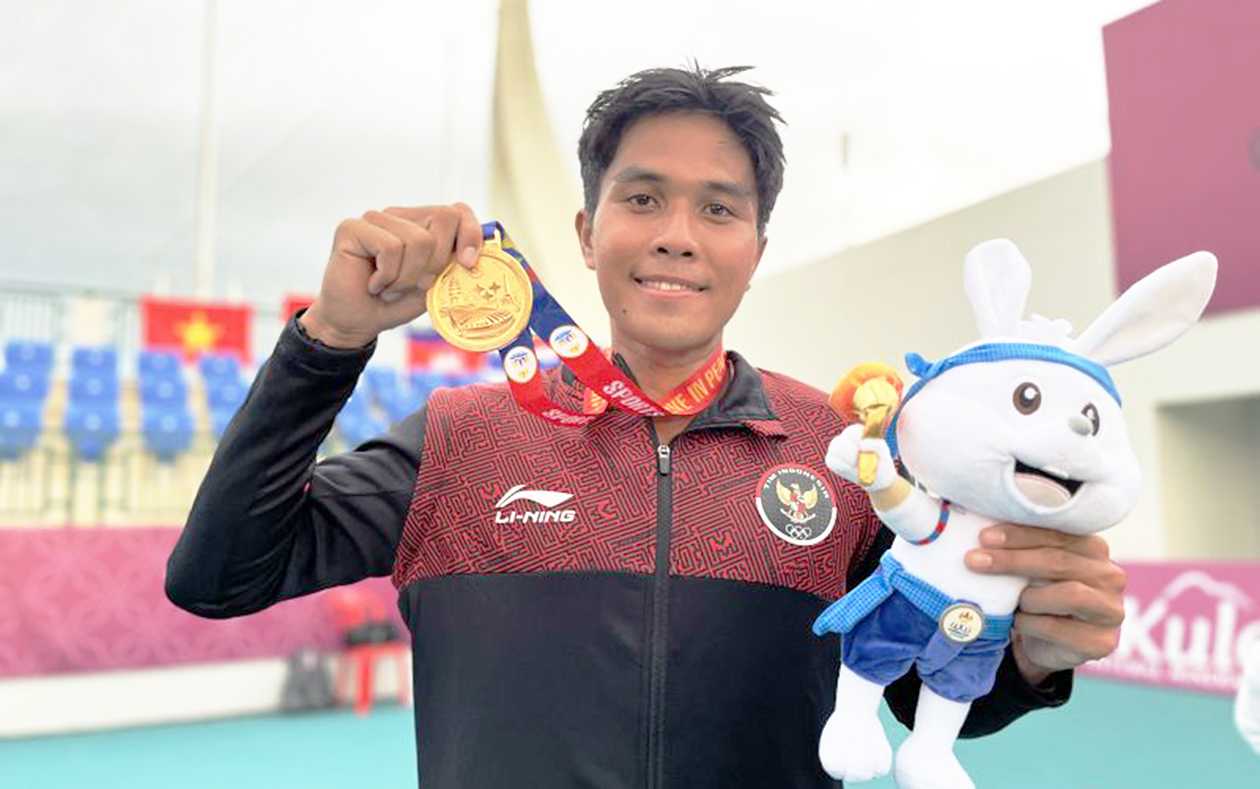 Petenis Indonesia Muhammad Rifqi Fitriadi sukses Raih Emas SEA Games 2023