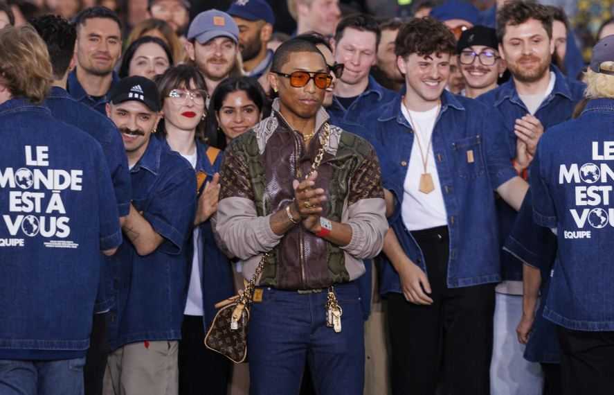 Pharrell Rayakan Keberagaman Manusia dalam Fashion Show UNESCO di Paris