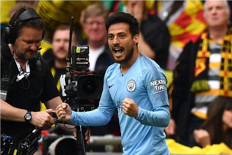 David Silva Dipuji Guardiola