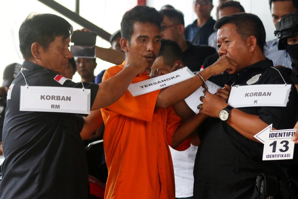 Polisi Gelar Rekonstruksi Pengeroyokan Dua TNI
