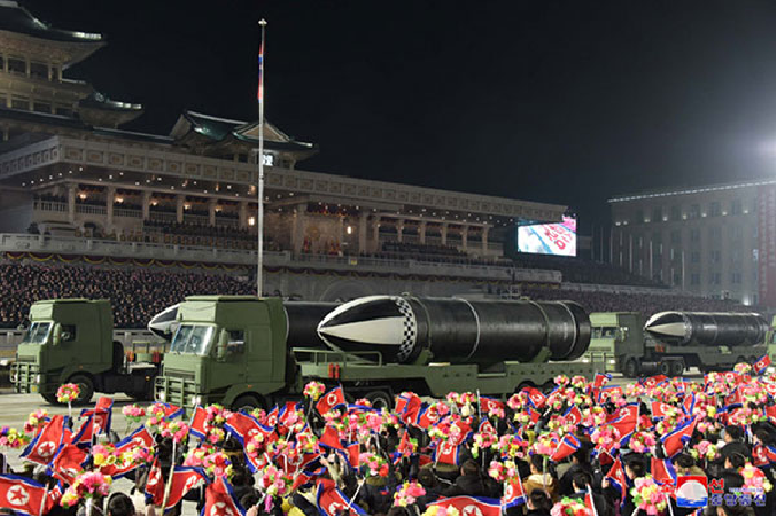 Korut Ungkapkan SLBM Baru dalam Parade Militer