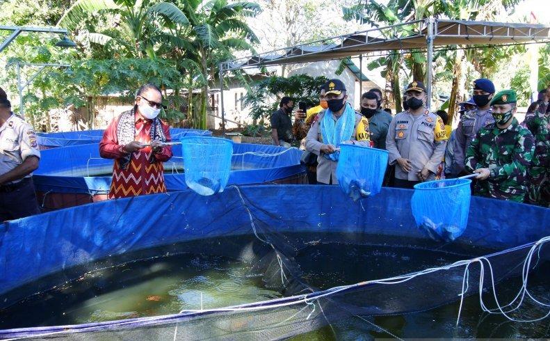 Wagub NTT Resmikan Desa Tangguh Nusantara