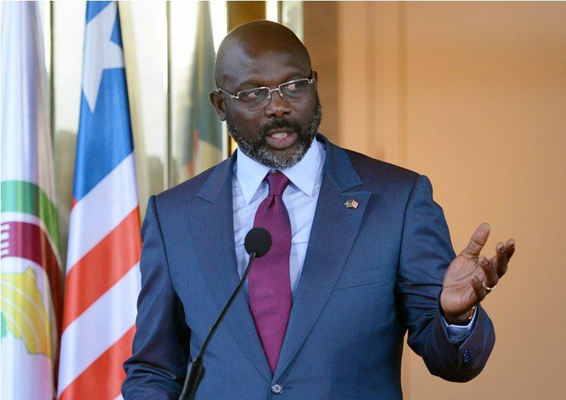 George Weah Kembali Merumput di Usia 51 Tahun