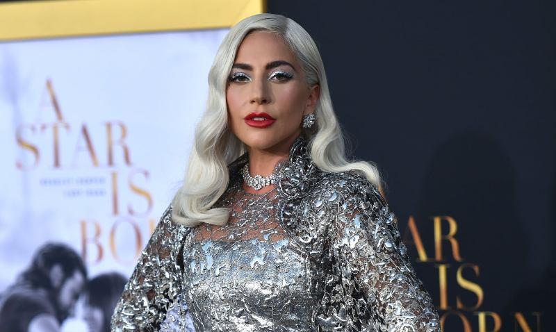 Lady Gaga Mengungsi akibat Kebakaran Hutan