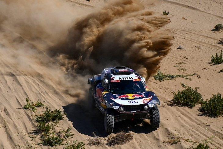 Sainz Juarai Etape Pertama Reli Dakar