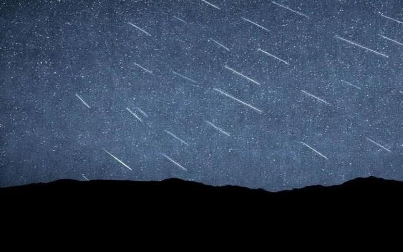 Puncak Hujan Meteor Teramati lewat Tengah Malam sampai Subuh