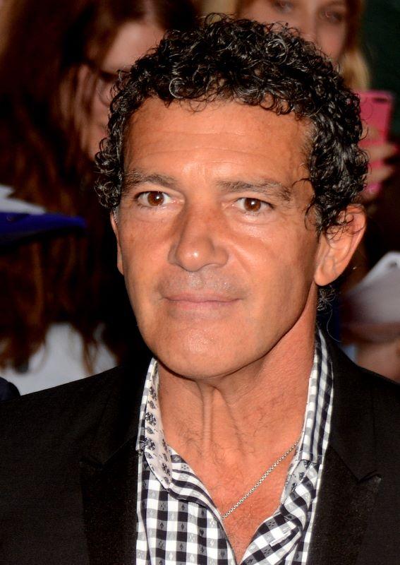 Aktor Spanyol Antonio Banderas  Positif Covid-19