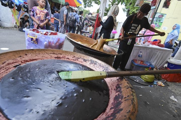 Festival Condet Harus Dilestarikan