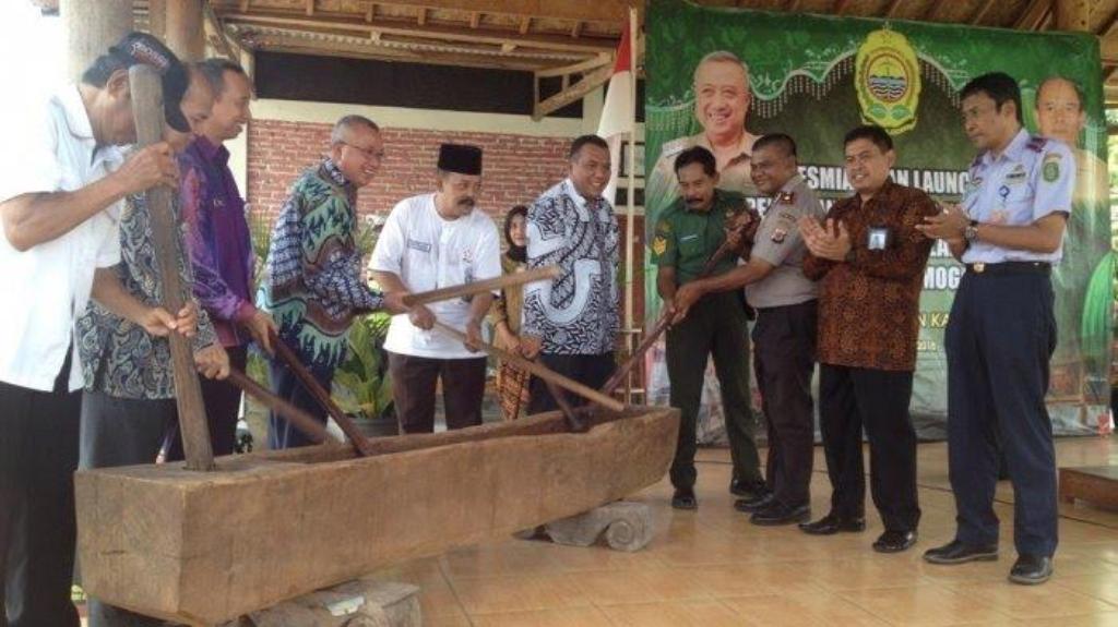 Bebaskan Pedagang Kaki Lima dari Jeratan Rentenir