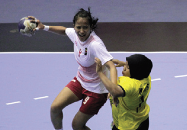 Tim Putri Bola Tangan Indonesia Atasi Malaysia