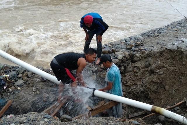 Distribusi Air Bersih di Kabupaten Solok Terganggu Akibat Banjir