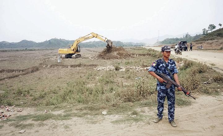 Suku Etnik Bangladesh Dibujuk Tempati Rakhine