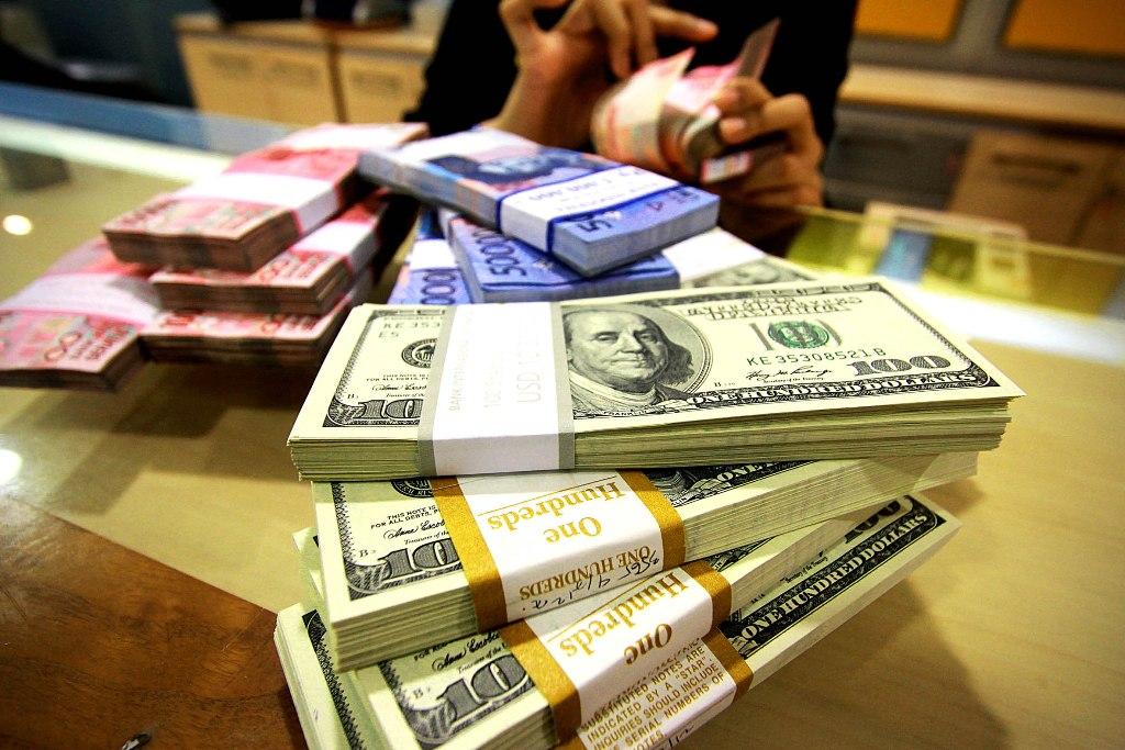 Rupiah Kian Tertekan