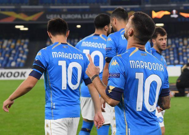 Napoli Hancurkan Cagliari 4-1