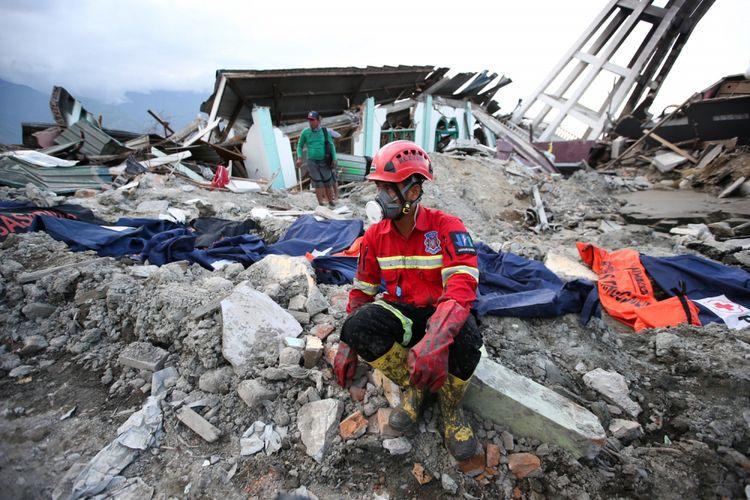 Pemerintah Pusat Harus Bantu Tangani Gempa