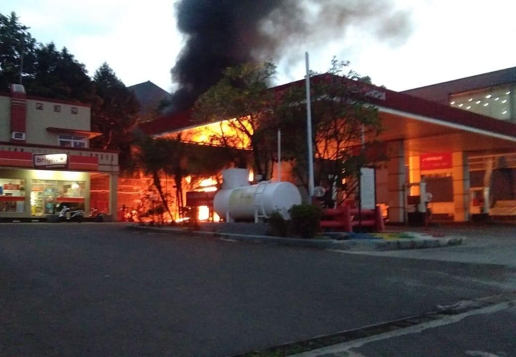 Diduga Konsleting, SPBU di Bogor Ludes Terbakar