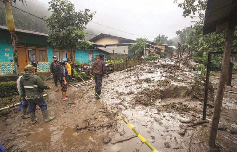 BANJIR BANDANG DI CISARUA