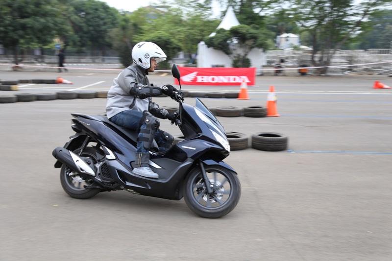 Akselerasi Mantap Skutik Hibrida