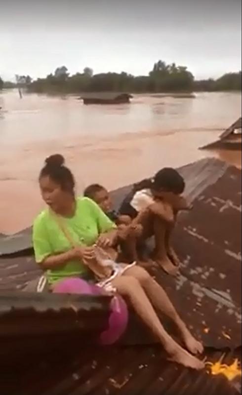 Dam Jebol Sebabkan Ratusan Orang Hilang