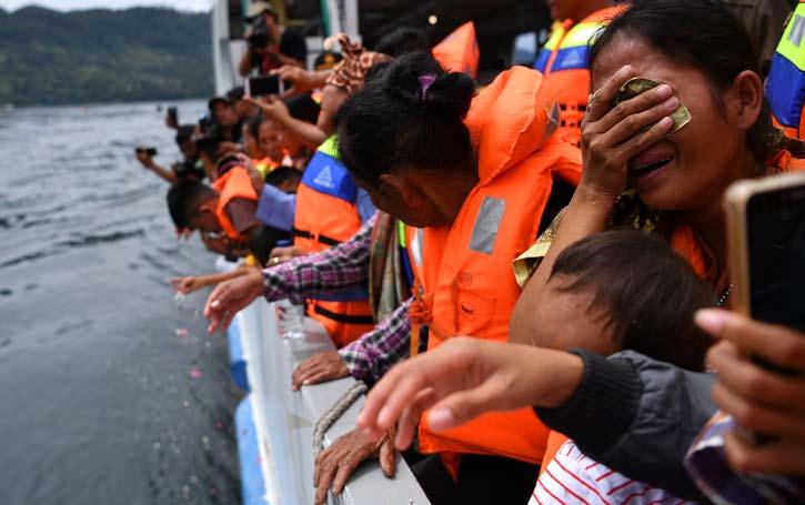 Pencarian Korban Kapal Sinar Bangun Dihentikan