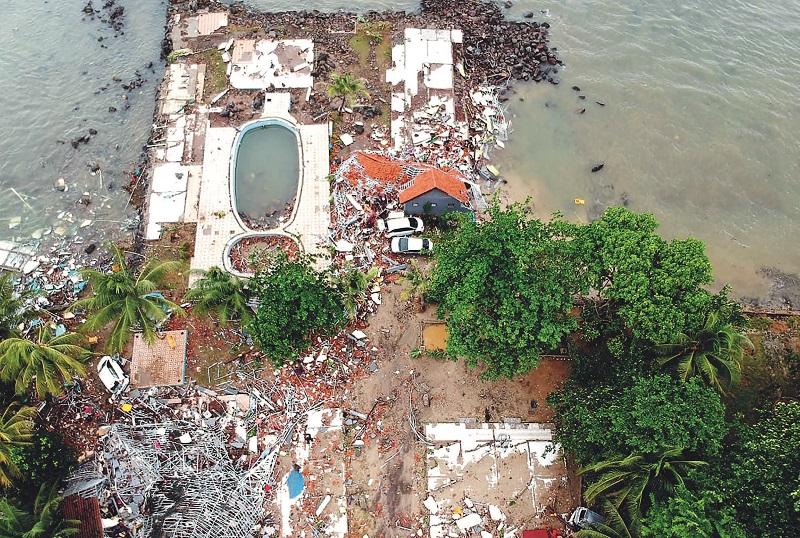 Tsunami Selat Sunda Dipicu Aktivitas Gunung Anak Krakatau