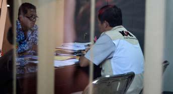 KPK Geledah Sejumlah Kantor Dinas di Mojokerto