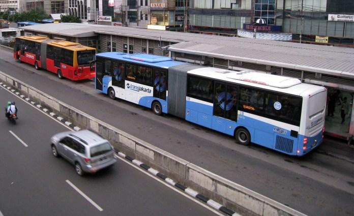 Transjakarta Bakal Gunakan Bus Listrik