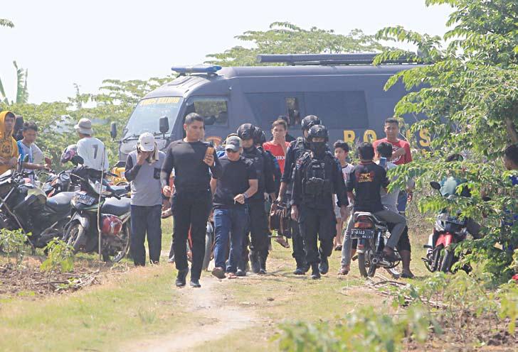 Polisi Tangkap Pelempar Bom di Mapolres Indramayu