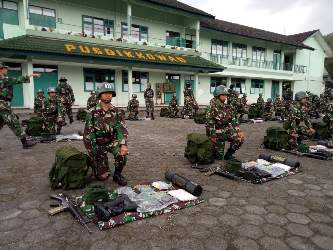 62 Wanita Digembleng Jadi TNI Tangguh