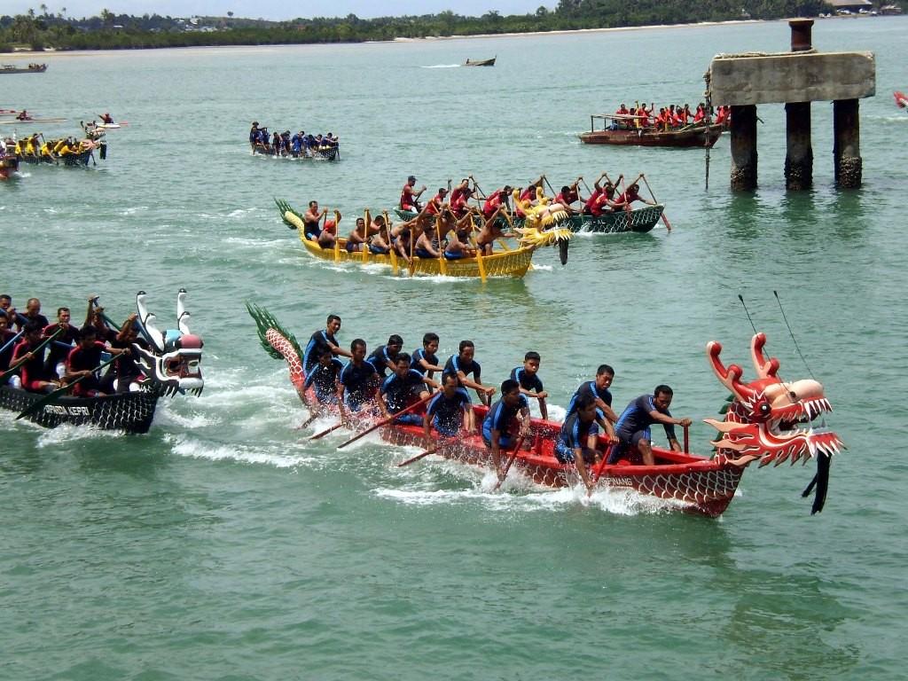 Tim Perahu Naga Indonesia Juara Umum di China-ASEAN