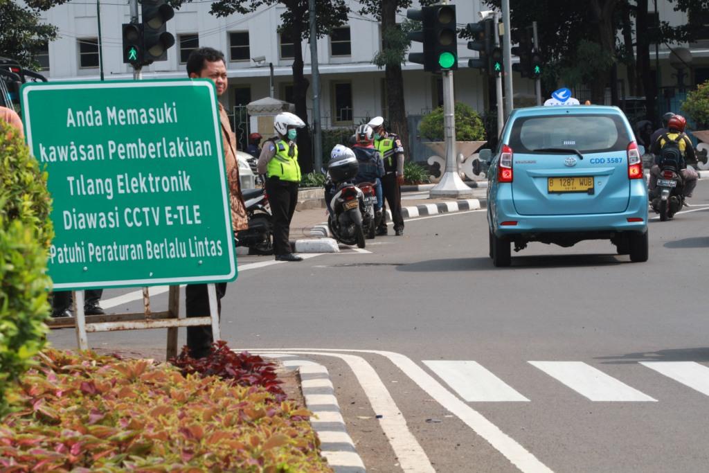 E-Tilang Akan Diterapkan pada Mobil Non-Jakarta