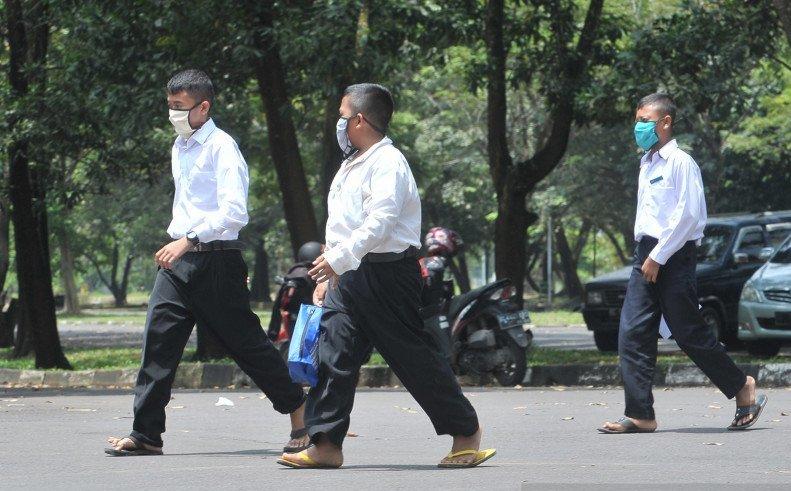 Pesantren Gontor Larang Santri Naik Kendaraan Umum