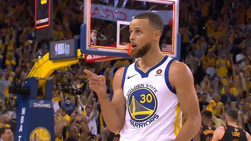 Curry Bawa Warriors Taklukkan Cavaliers