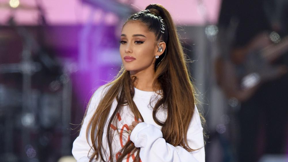 Ariana Grande Kenang Mendiang Mac Miller Lewat Pesan Ulang Tahun