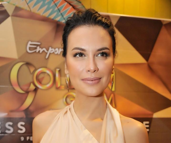 Sophia Latjuba Kembali Bintangi Film Horor