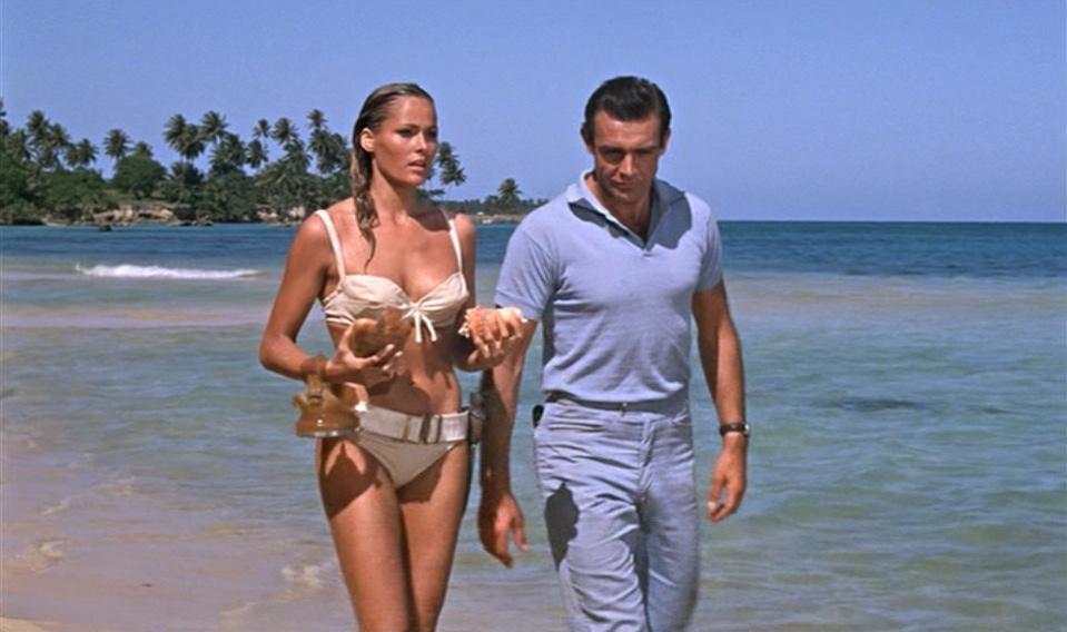 Bikini Gadis James Bond Pertama di Dr. No Akan Dilelang US$ 500.000