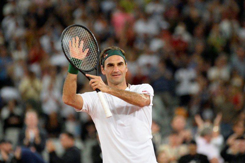 Federer Bantu Korban Covid-19