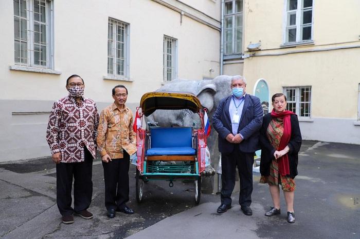 Ada Becak dari Yogyakarta di Moskwa