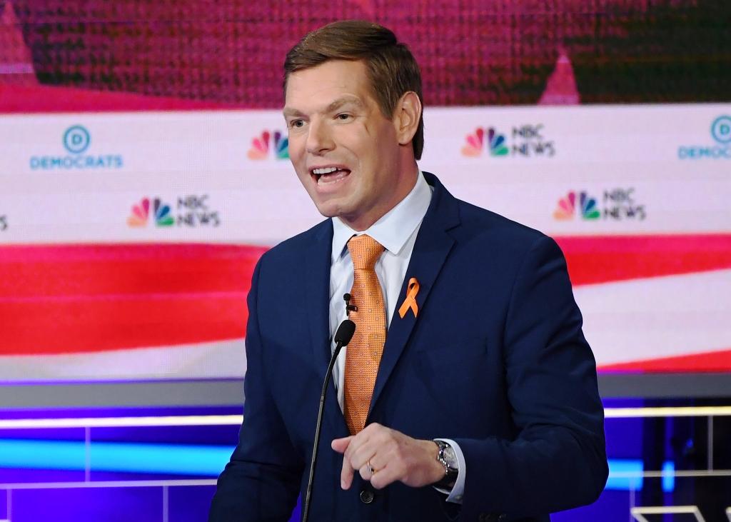 Eric Swalwell Mundur dari Pencalonan di Bursa Pilpres AS