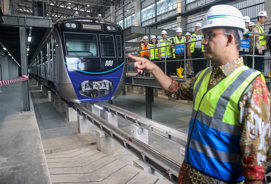 MRT Harus Lahirkan Budaya Antre